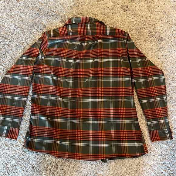 Men’s Eddie Bauer Expedition Button Down - Picture 5 of 5